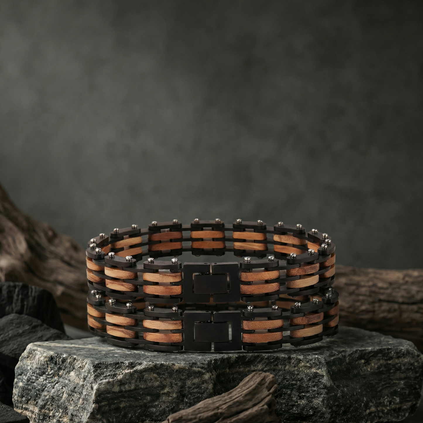 Męska bransoletka “TITAN WOOD” z naturalnego drewna i stali — dodaj charakteru swojemu stylowi